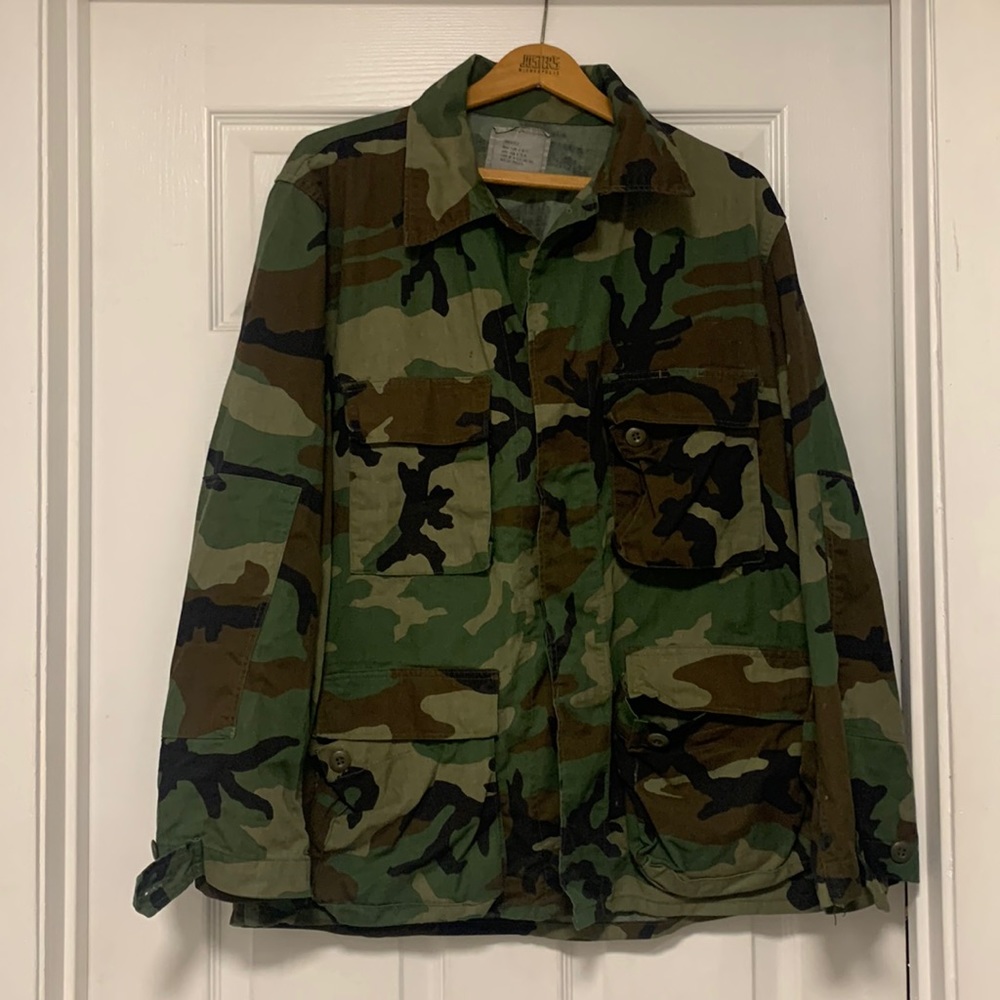 Vintage army camouflage jacket, very good condition.